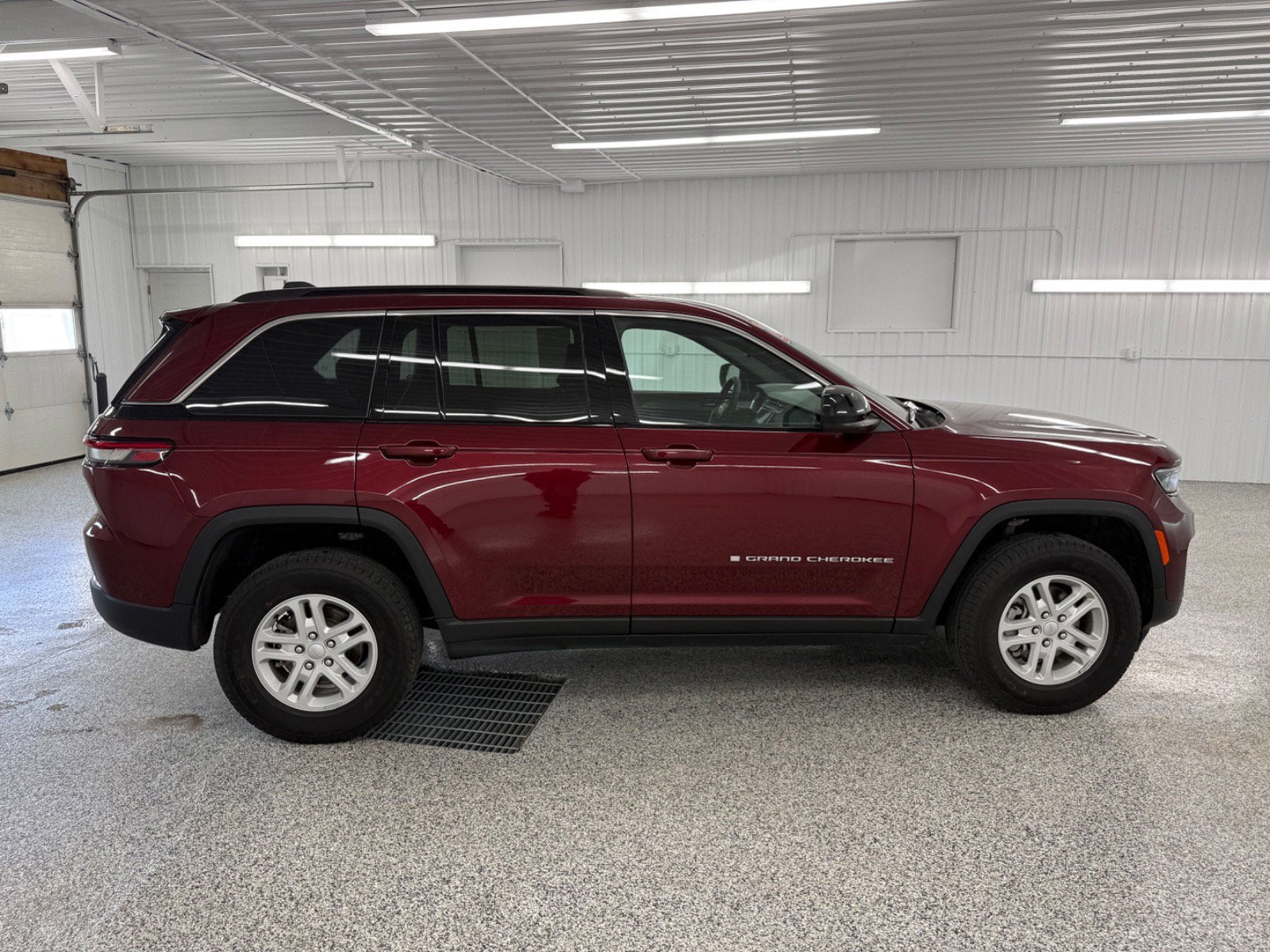 2024 Jeep Grand Cherokee — detail view