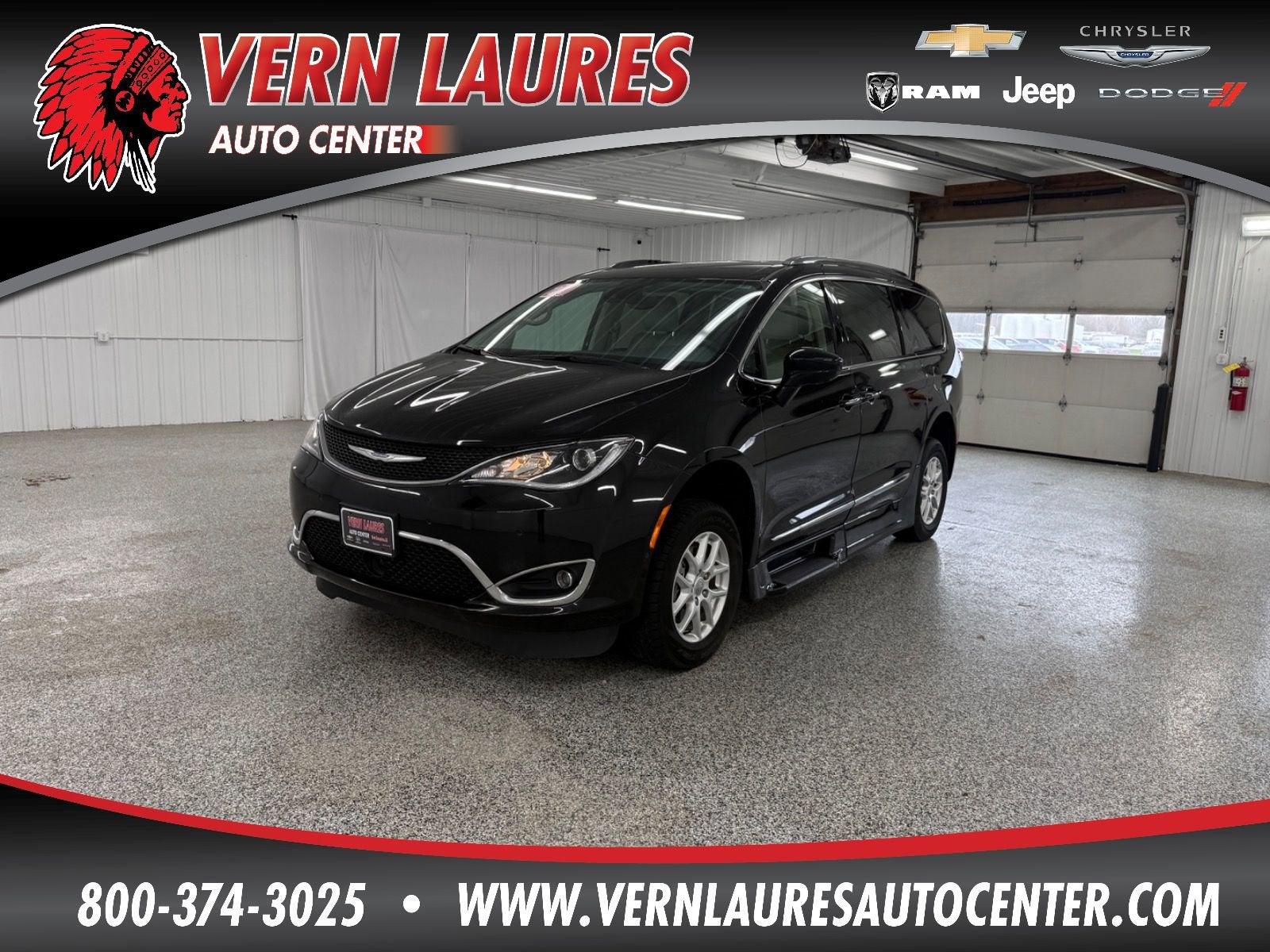 2020 Chrysler Pacifica Touring L in Brilliant Black Crystal Pearlcoat — front three-quarter view